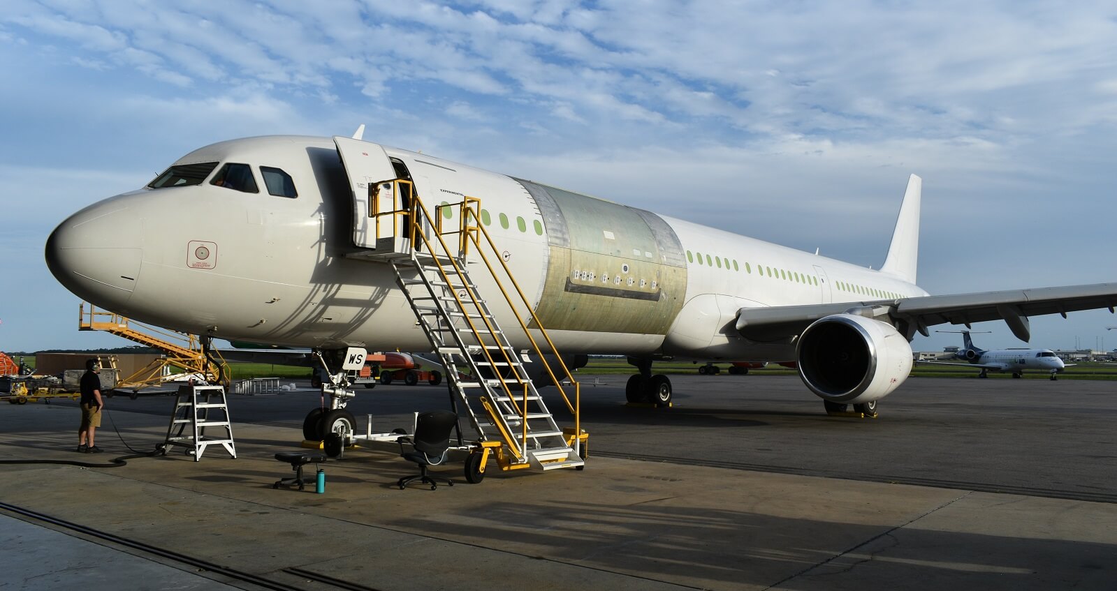 Large Narrow Body Freighters